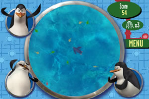 疯狂企鹅冰水捕鱼小游戏