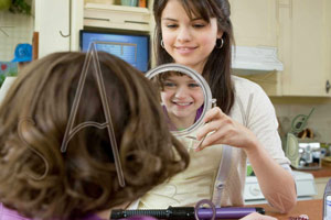 蕾梦娜和姐姐隐藏的字母小游戏