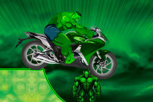 绿巨人骑摩托小游戏